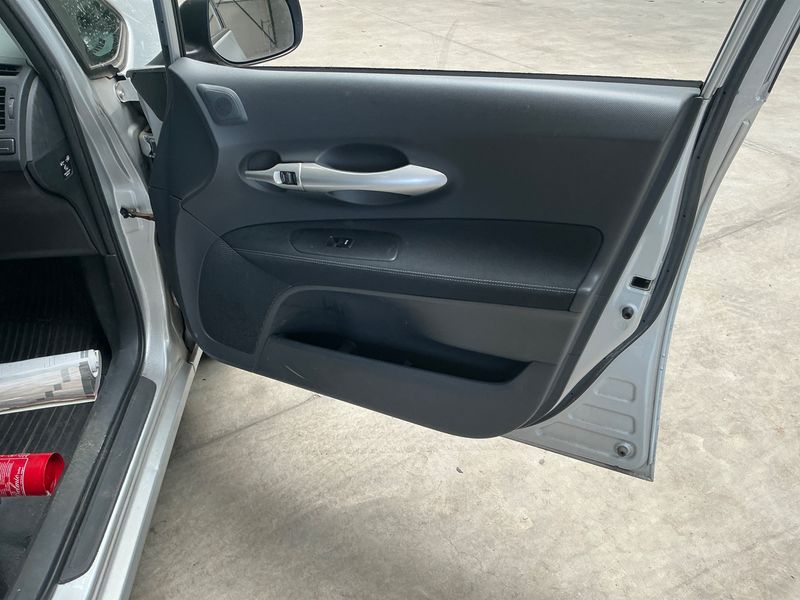 Toyota Auris 1.8 Hybrid Dynamic 2012 – снимка 31