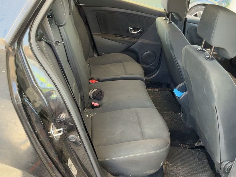 Renault Megane 1.5 dCi Business 2015 – снимка 19
