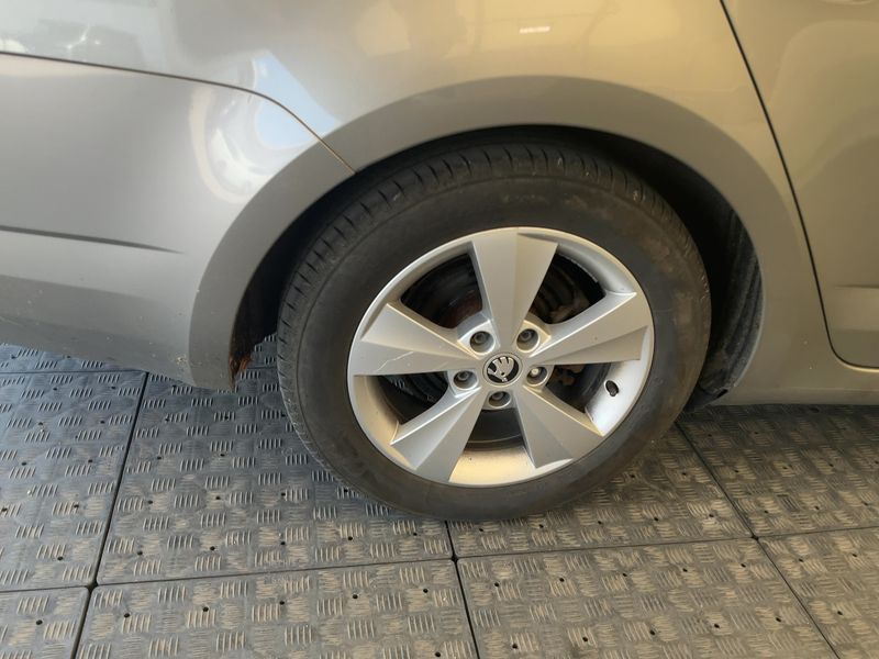 Skoda Octavia 2.0 TDI Elegance 4x4 2015 – снимка 9