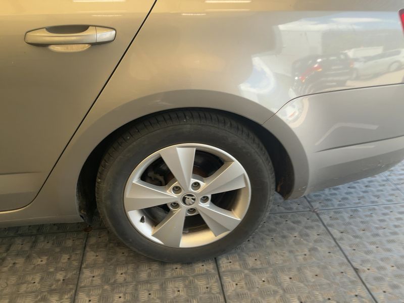 Skoda Octavia 2.0 TDI Elegance 4x4 2015 – снимка 5