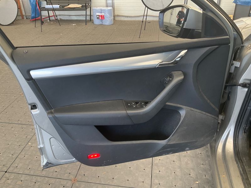 Skoda Octavia 2.0 TDI Elegance 4x4 2015 – снимка 43