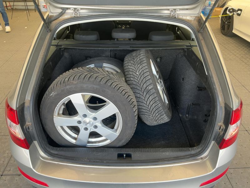 Skoda Octavia 2.0 TDI Elegance 4x4 2015 – снимка 16