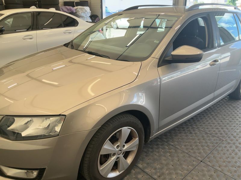 Skoda Octavia 2.0 TDI Elegance 4x4 2015 – снимка 2