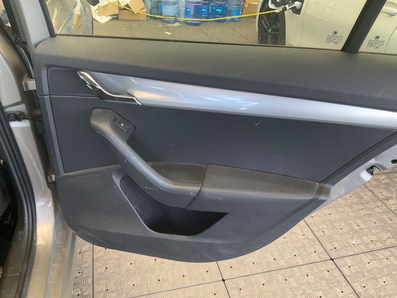 Skoda Octavia 2.0 TDI Elegance 4x4 2015 – снимка 37