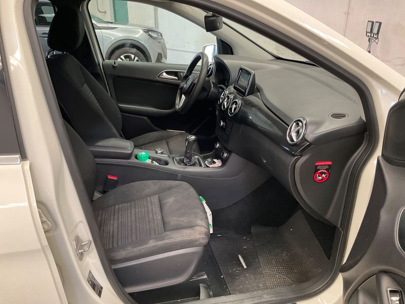 Mercedes-Benz B-Klasse B 180 CDI Executive 2013 – снимка 3