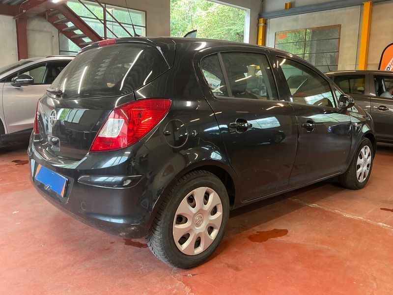 Opel Corsa 1.2 Graphite 2014 – снимка 2
