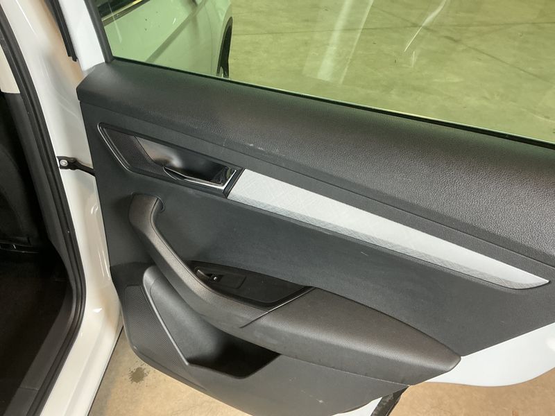 Skoda Karoq 1.5 TSI ACT Ambition 2023 – снимка 26
