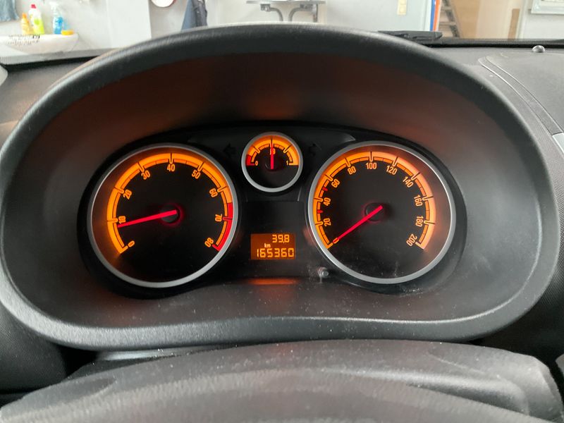 Opel Corsa 1.2 Satellite 2011 – снимка 4