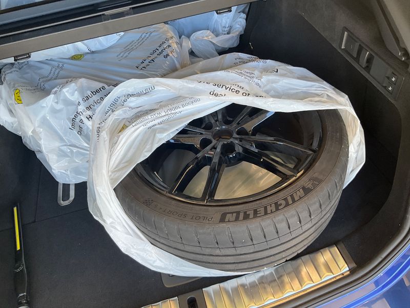 BMW 3er 330i xDrive M Sport 2024 – снимка 15