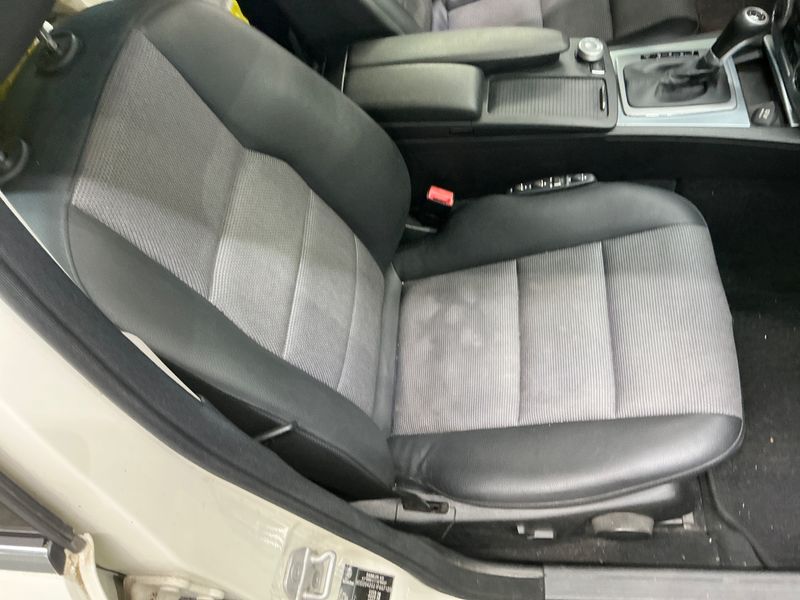 Mercedes-Benz C-Klasse C 220 CDI T BlueEfficiency Avantgarde 2011 – снимка 27