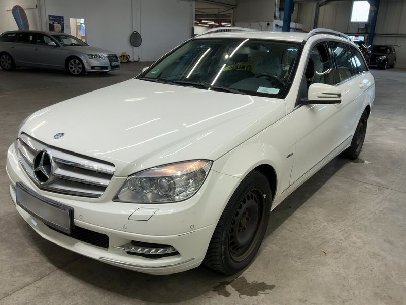 Mercedes-Benz C-Klasse C 220 CDI T BlueEfficiency Avantgarde 2011 – снимка 1