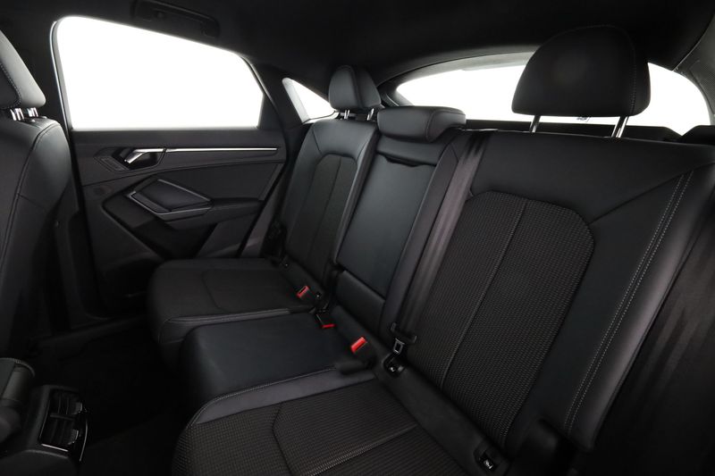 Audi Q3 Sportback 45 TFSIe S line 2024 – снимка 19