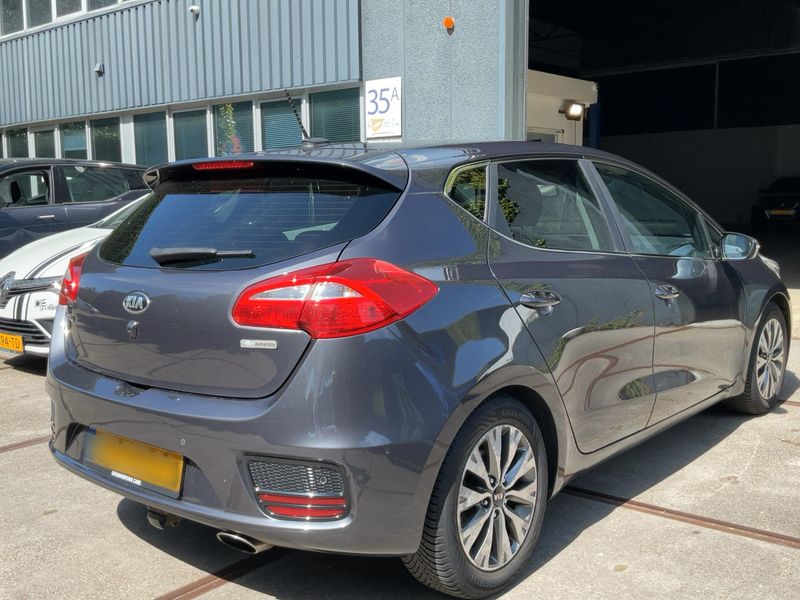 Kia cee'd 1.6 GDI Active 2017 – снимка 8