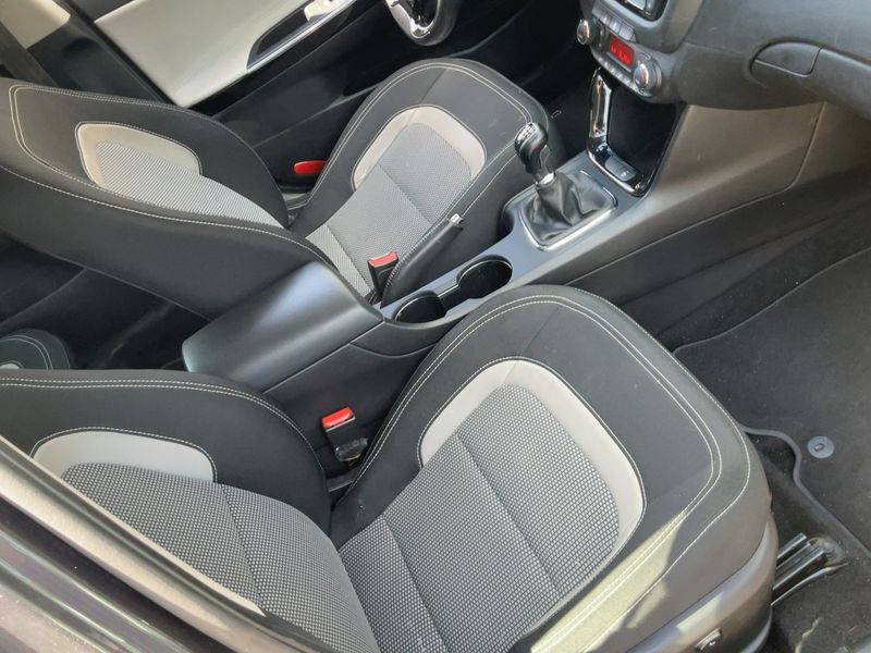 Kia cee'd 1.6 GDI Active 2017 – снимка 16