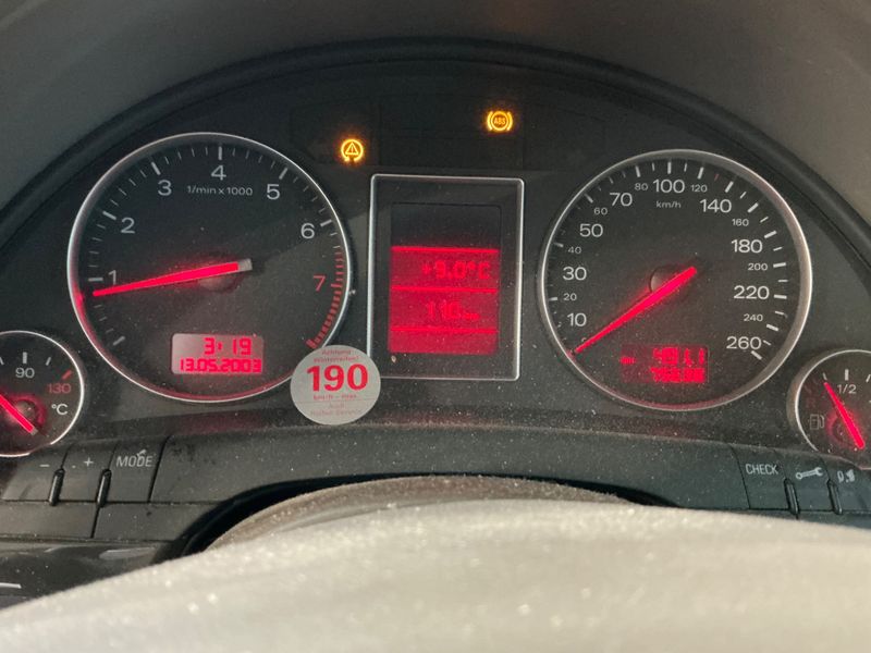 Audi A4 2.0 2003 – снимка 4
