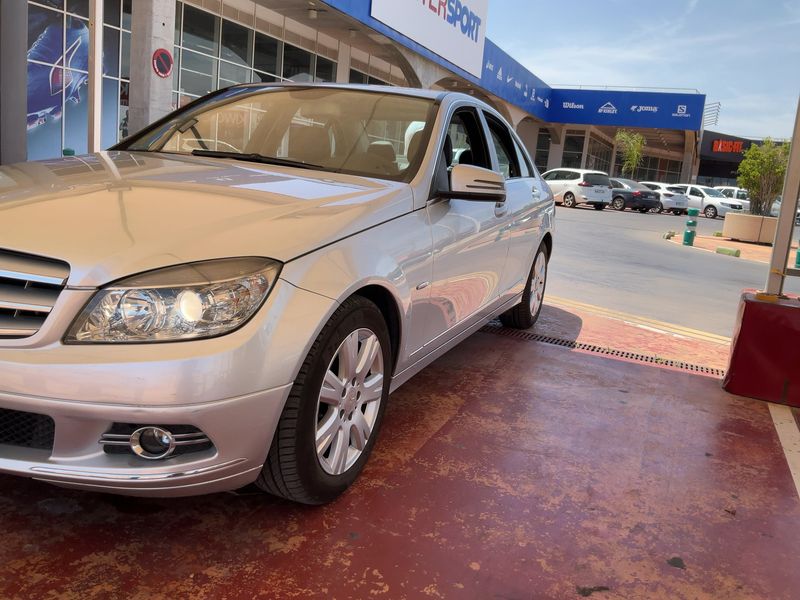 Mercedes-Benz C-Klasse C 220 CDI Avantgarde 2009 – снимка 2