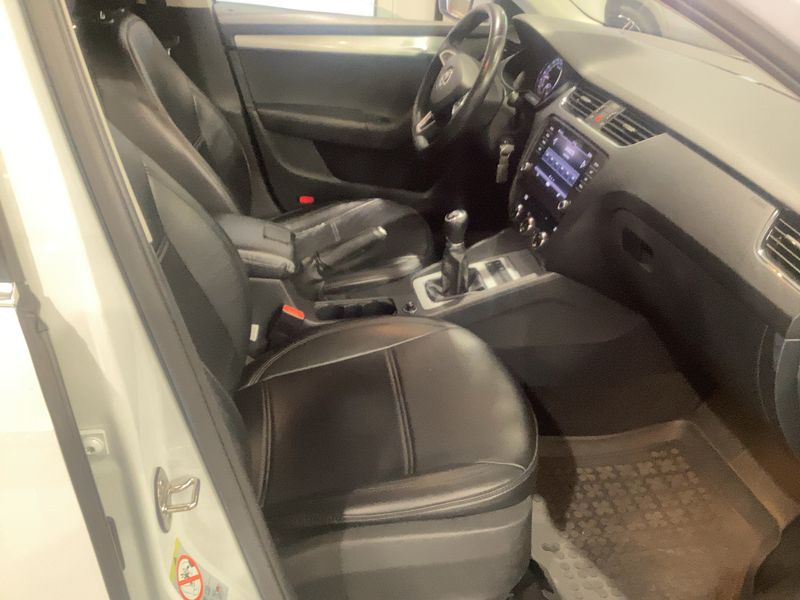 Skoda Octavia 1.6 TDI Like 2019 – снимка 16