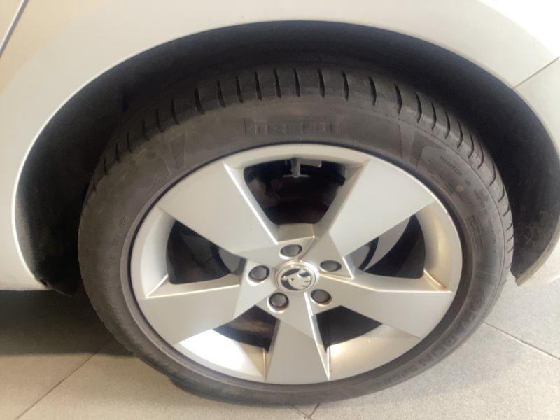 Skoda Octavia 1.6 TDI Like 2019 – снимка 5