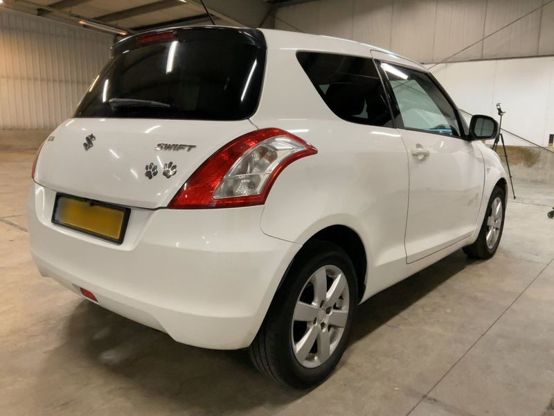 Suzuki Swift 1.2 Comfort 2011 – снимка 8