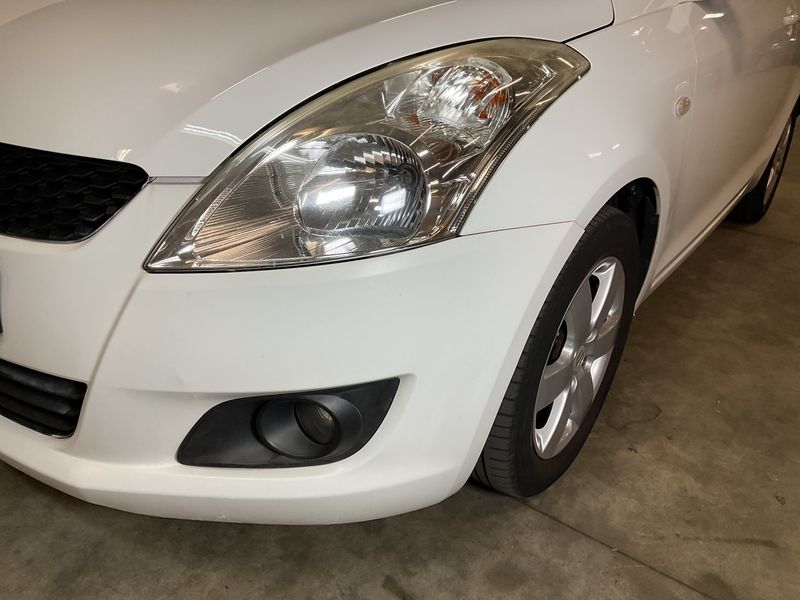 Suzuki Swift 1.2 Comfort 2011 – снимка 45