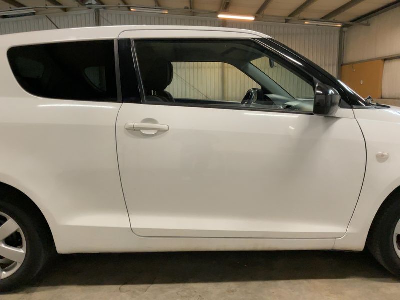 Suzuki Swift 1.2 Comfort 2011 – снимка 10