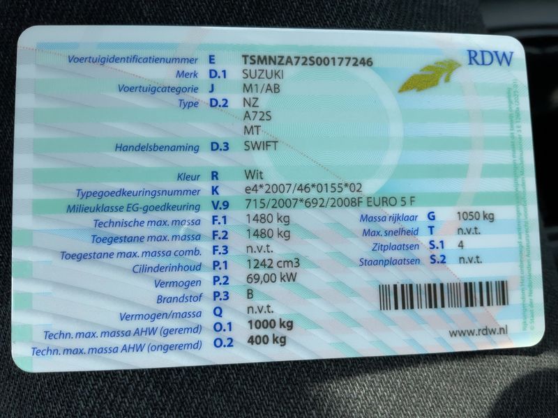 Suzuki Swift 1.2 Comfort 2011 – снимка 20