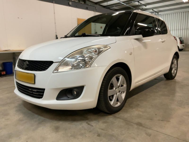 Suzuki Swift 1.2 Comfort 2011 – снимка 2
