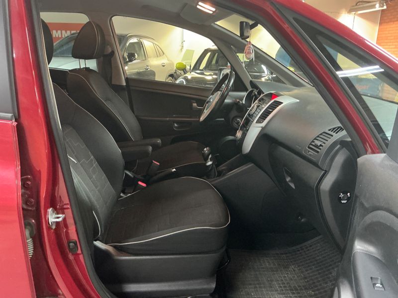 Kia Venga 1.4 Active 2014 – снимка 3