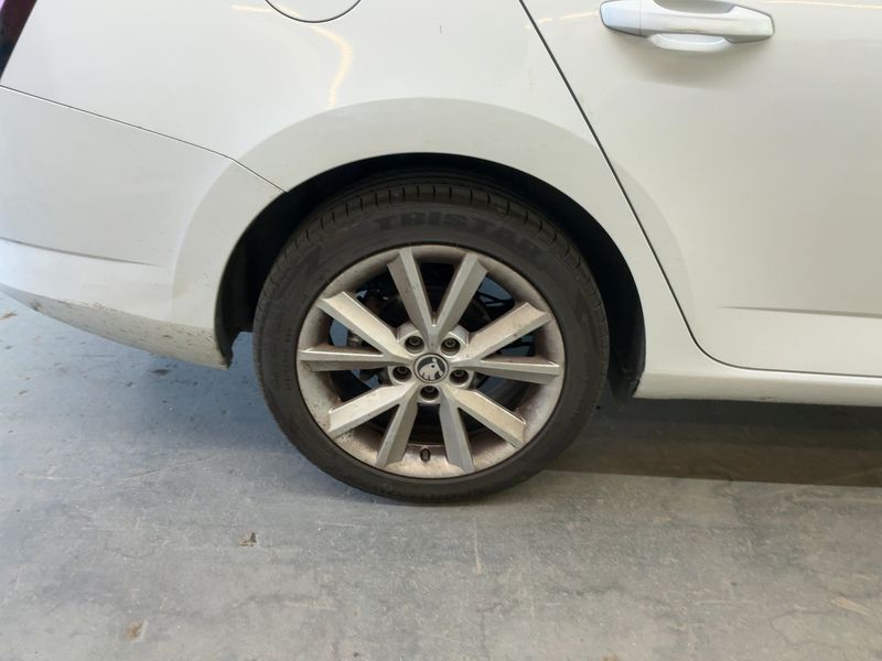 Skoda Fabia 1.0 TSI Style 2017 – снимка 9