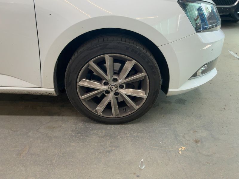 Skoda Fabia 1.0 TSI Style 2017 – снимка 11