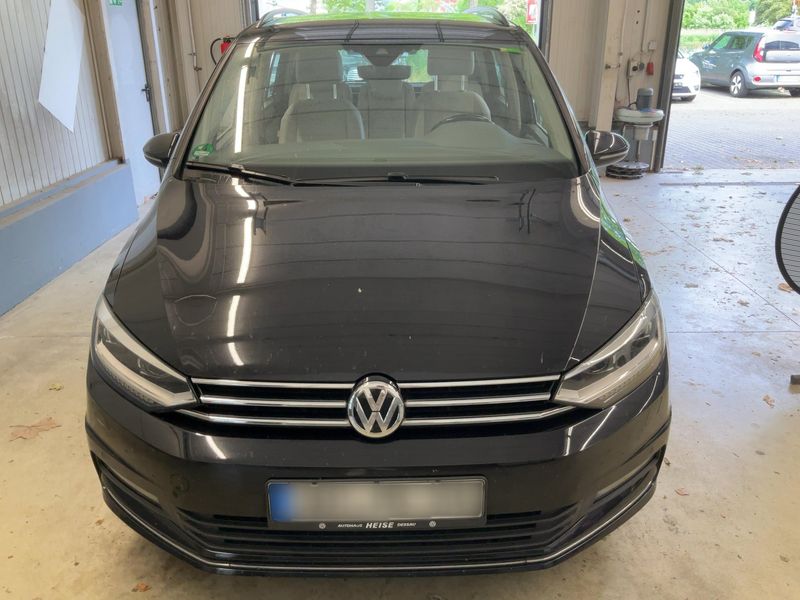 Volkswagen Touran 2.0 TDI Highline BlueMotion Tech 2017 – снимка 14