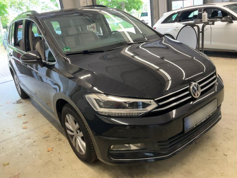 Volkswagen Touran 2.0 TDI Highline BlueMotion Tech 2017 – снимка 12
