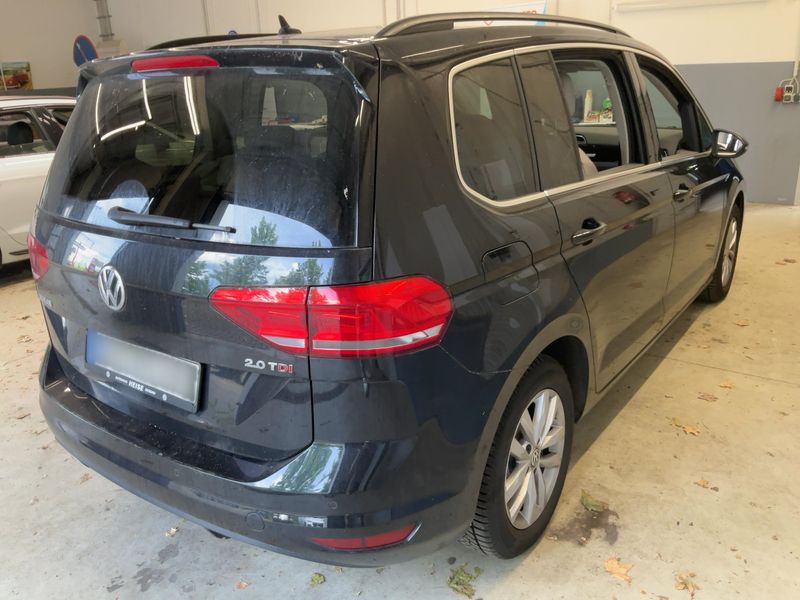 Volkswagen Touran 2.0 TDI Highline BlueMotion Tech 2017 – снимка 8