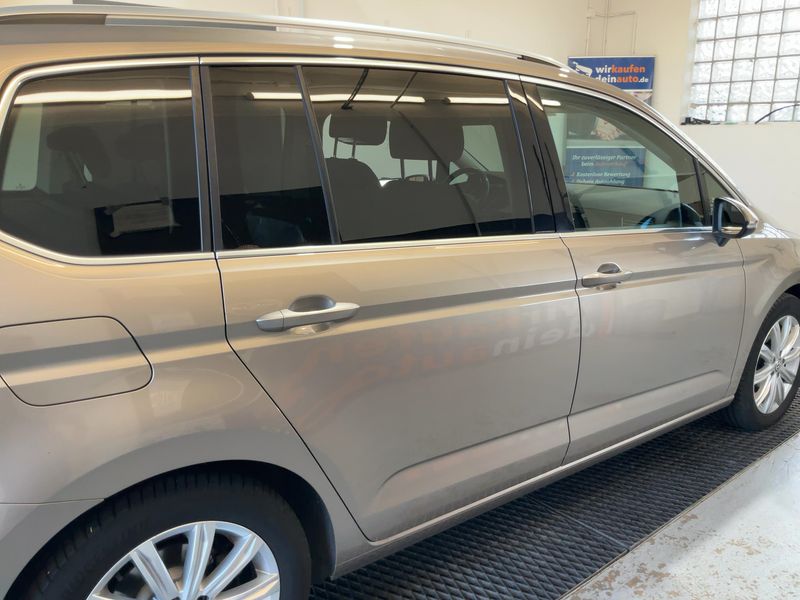 Volkswagen Touran 2.0 TDI Highline BlueMotion Tech 2016 – снимка 8