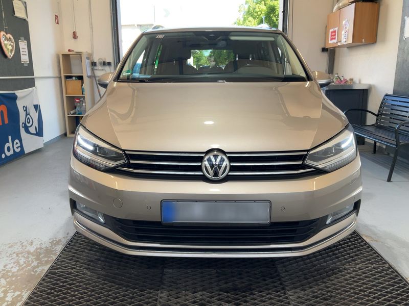 Volkswagen Touran 2.0 TDI Highline BlueMotion Tech 2016 – снимка 14