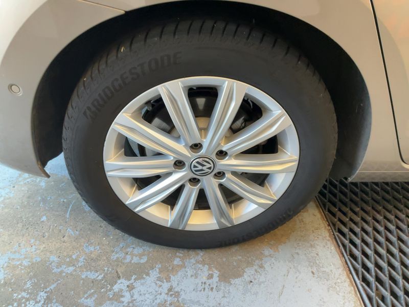 Volkswagen Touran 2.0 TDI Highline BlueMotion Tech 2016 – снимка 9