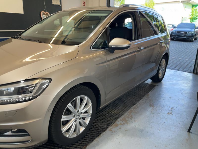 Volkswagen Touran 2.0 TDI Highline BlueMotion Tech 2016 – снимка 2