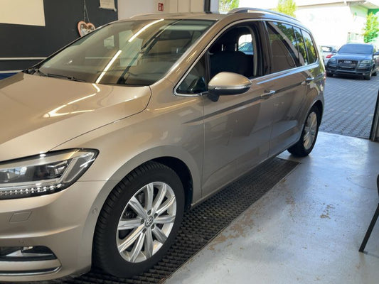 Volkswagen Touran 2.0 TDI Highline BlueMotion Tech 2016 – снимка 2