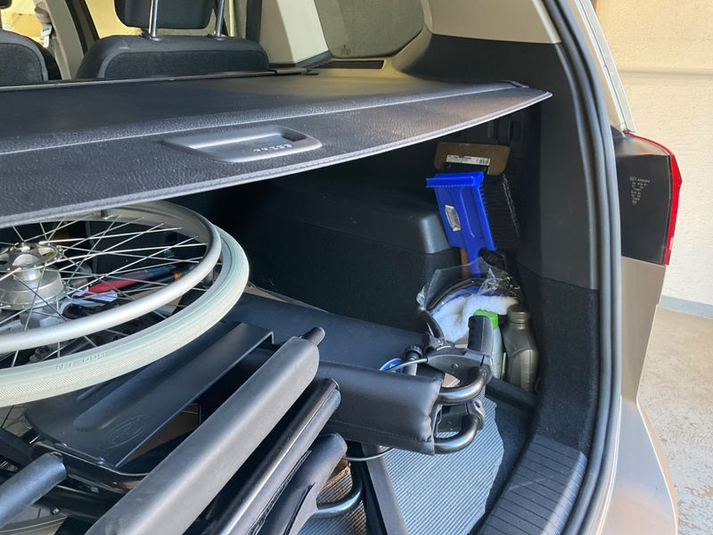 Volkswagen Touran 2.0 TDI Highline BlueMotion Tech 2016 – снимка 34