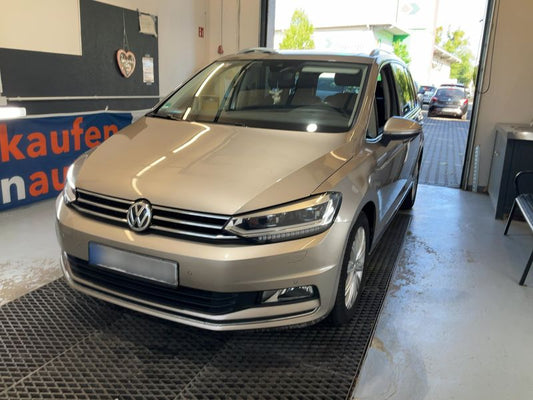 Volkswagen Touran 2.0 TDI Highline BlueMotion Tech 2016 – снимка 1