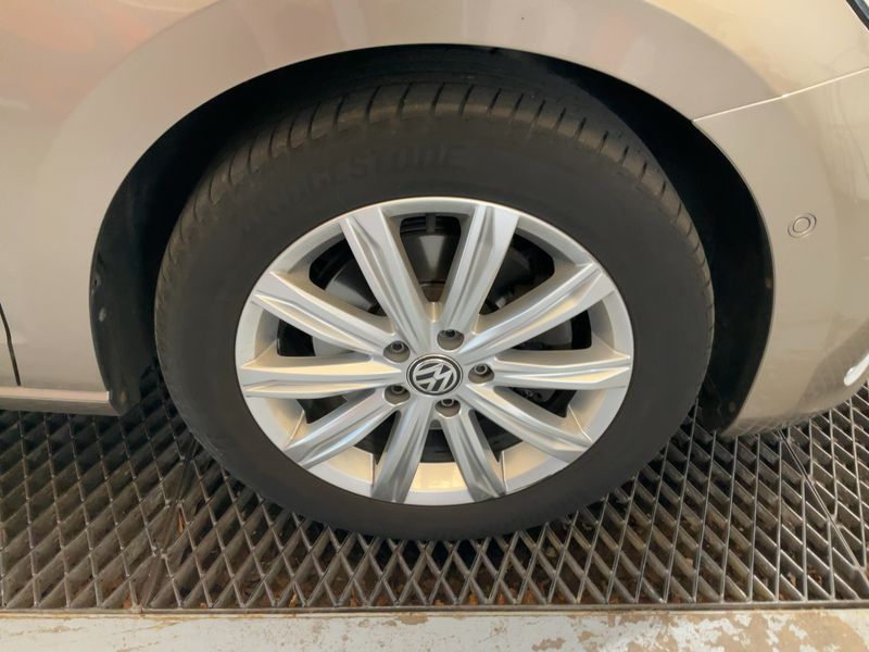 Volkswagen Touran 2.0 TDI Highline BlueMotion Tech 2016 – снимка 11