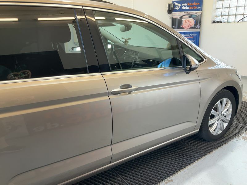 Volkswagen Touran 2.0 TDI Highline BlueMotion Tech 2016 – снимка 10