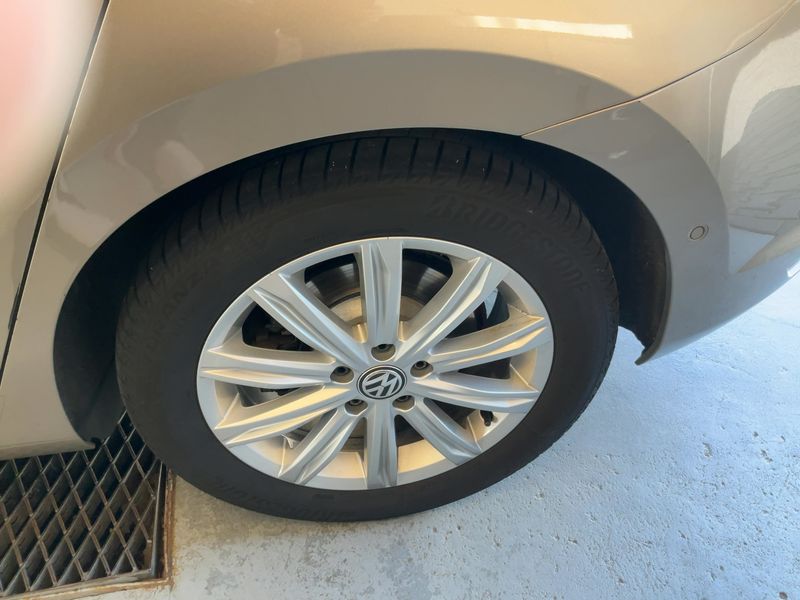 Volkswagen Touran 2.0 TDI Highline BlueMotion Tech 2016 – снимка 5