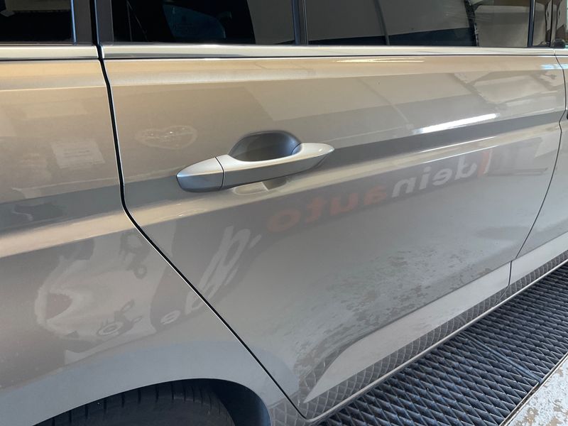 Volkswagen Touran 2.0 TDI Highline BlueMotion Tech 2016 – снимка 26
