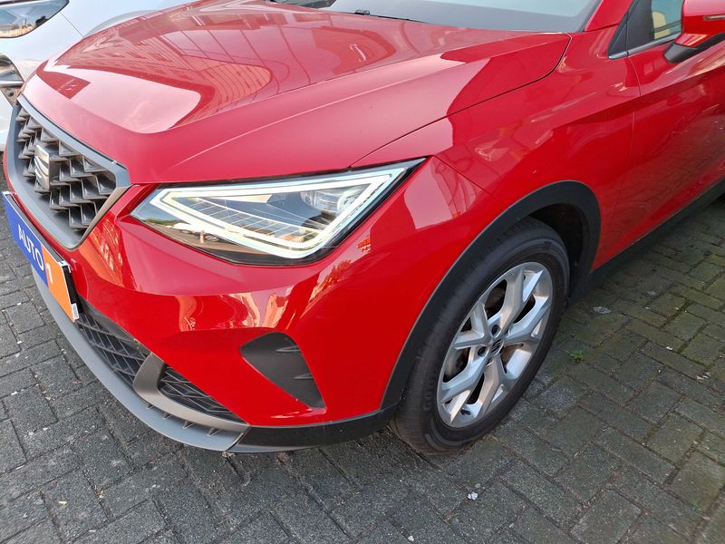Seat Arona 1.0 TSI FR 2023 – снимка 2