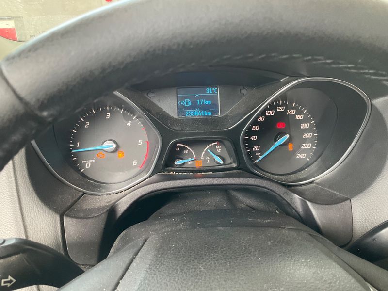 Ford Focus 1.6 TDCi 2011 – снимка 4