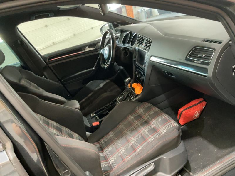 Volkswagen Golf VII 2.0 TFSI GTI "Performance" BlueMotion Tech 2015 – снимка 16