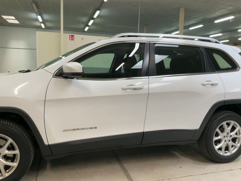 Jeep Cherokee 2.0 M-Jet Longitude 4WD 2015 – снимка 4