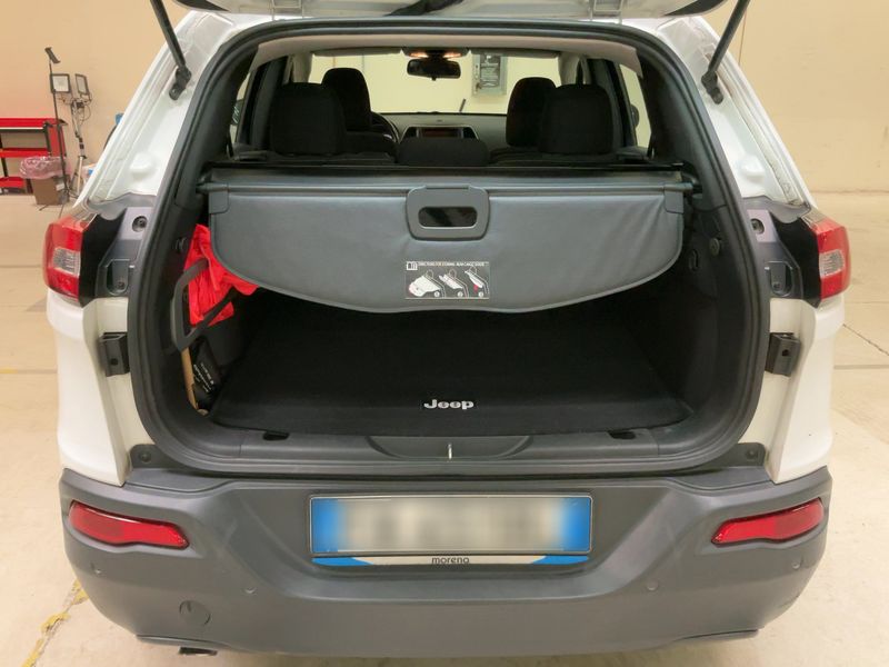 Jeep Cherokee 2.0 M-Jet Longitude 4WD 2015 – снимка 15