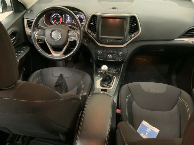 Jeep Cherokee 2.0 M-Jet Longitude 4WD 2015 – снимка 17